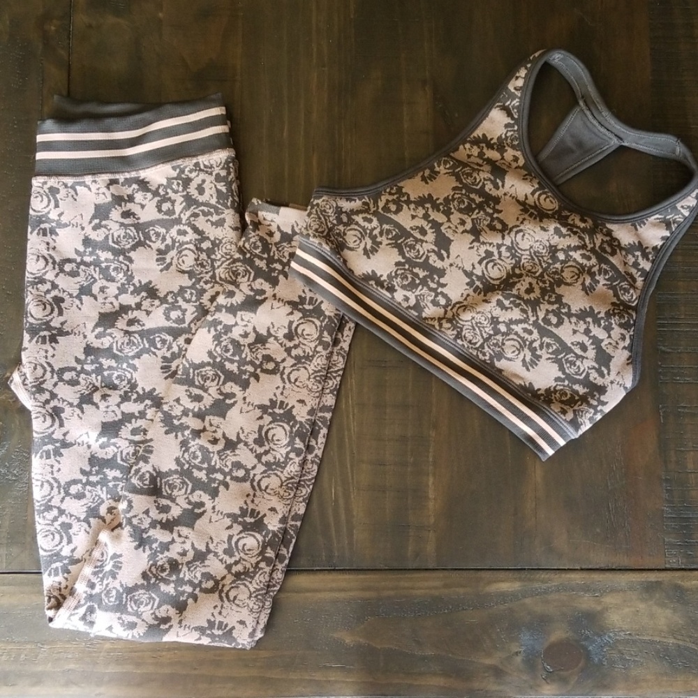 BOGO Fabletics athletic set